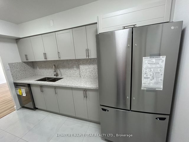 703 - 320 Dixon Rd