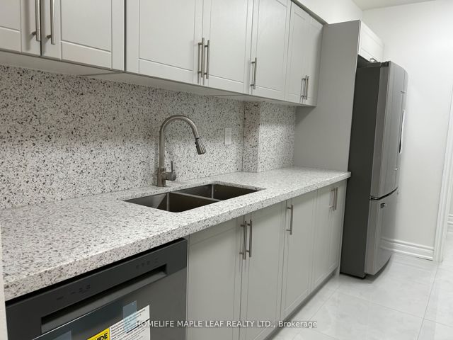 703 - 320 Dixon Rd