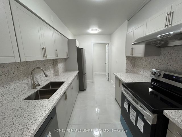 703 - 320 Dixon Rd