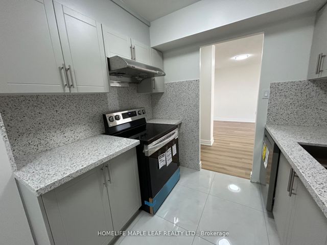 703 - 320 Dixon Rd