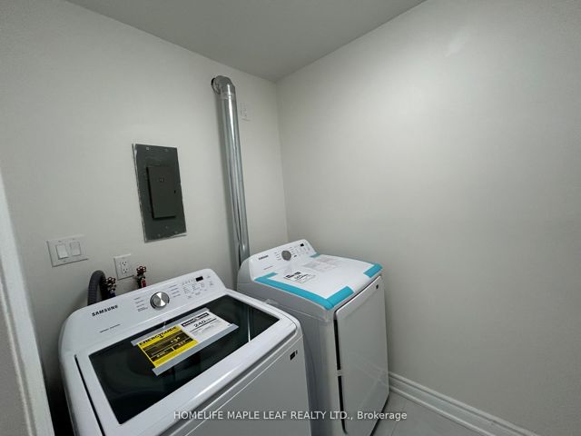 703 - 320 Dixon Rd