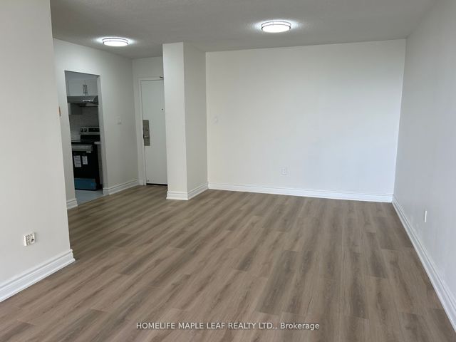 703 - 320 Dixon Rd