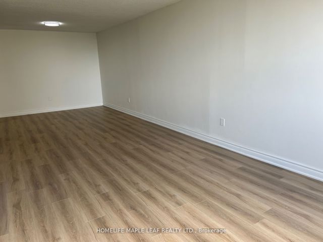 703 - 320 Dixon Rd