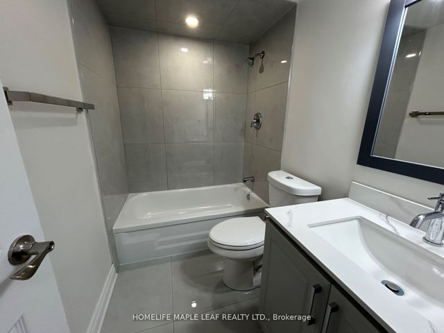 703 - 320 Dixon Rd