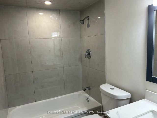 703 - 320 Dixon Rd