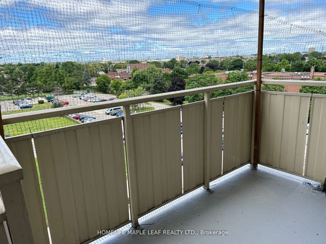 703 - 320 Dixon Rd