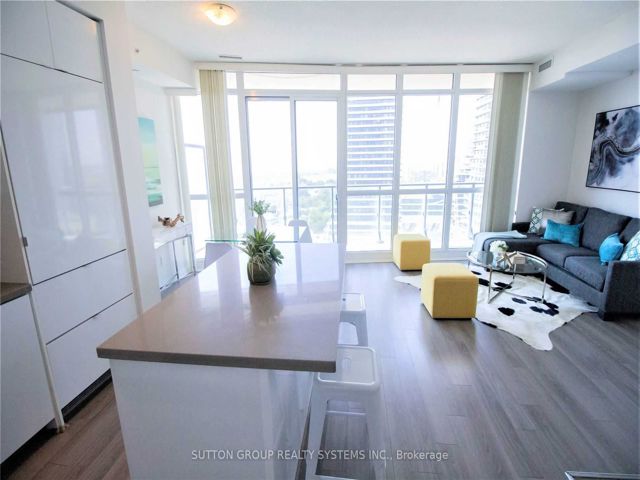 1505 - 59 Annie Craig Dr