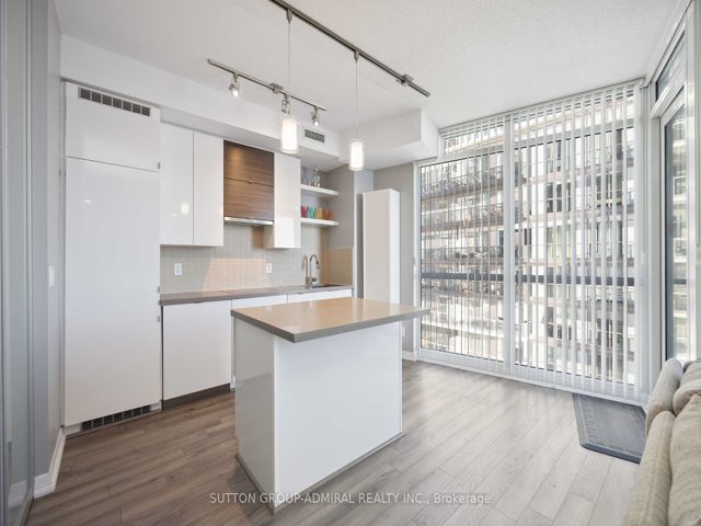 1201 - 59 Annie Craig Dr