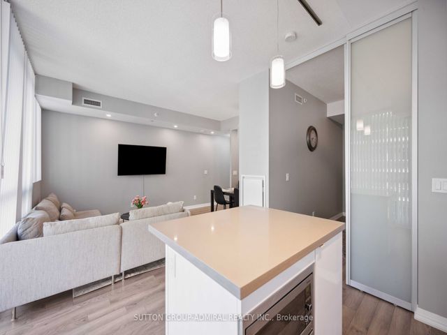 1201 - 59 Annie Craig Dr