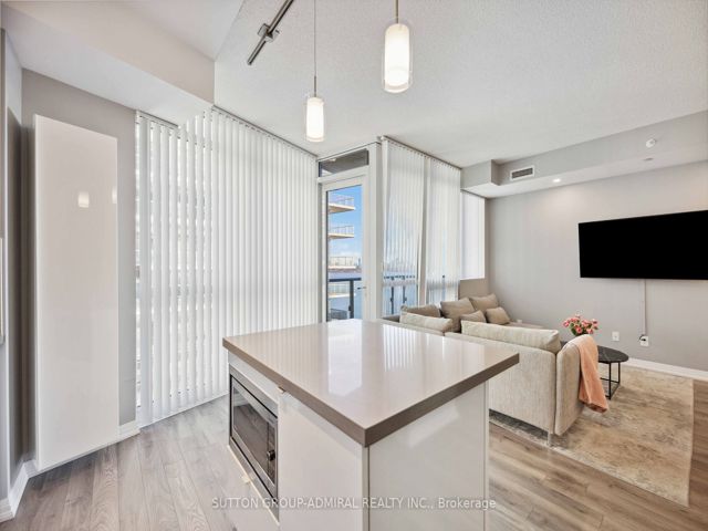 1201 - 59 Annie Craig Dr