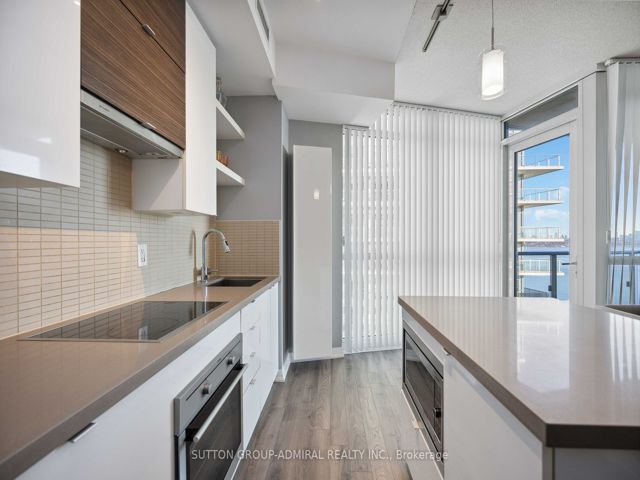 1201 - 59 Annie Craig Dr