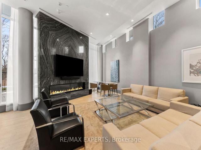 1909 - 20 Brin Dr