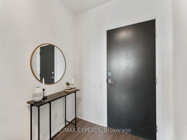 1909 - 20 Brin Dr