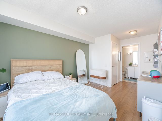 2350 - 25 Viking Lane