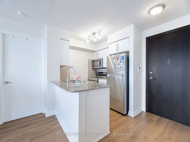 2350 - 25 Viking Lane
