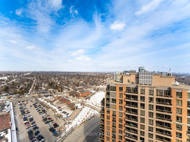 PH20 - 5233 Dundas St W