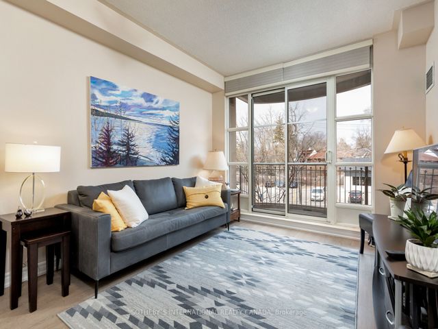 207 - 3085 Bloor St W