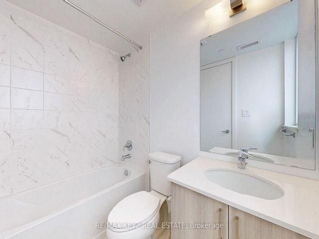 608 - 556 Marlee Ave