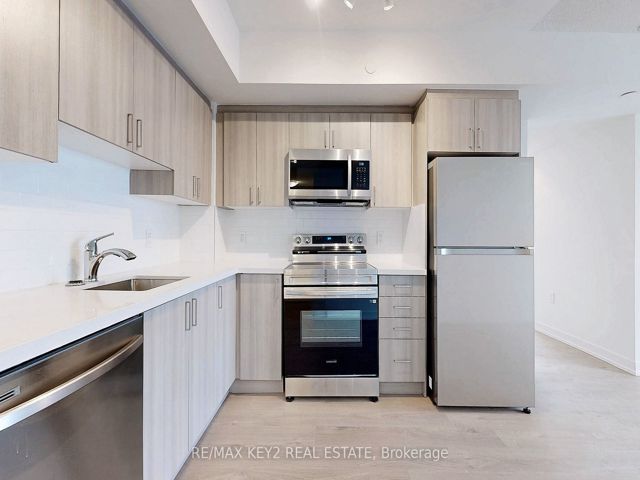 608 - 556 Marlee Ave
