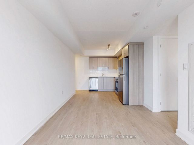 608 - 556 Marlee Ave