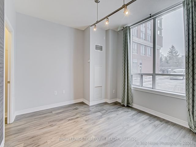 101 - 2772 Keele St