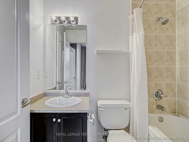 101 - 2772 Keele St