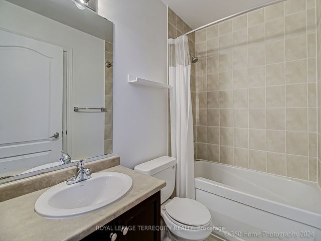 101 - 2772 Keele St