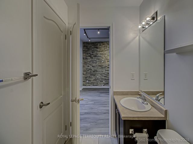101 - 2772 Keele St