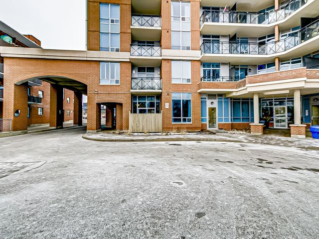 101 - 2772 Keele St