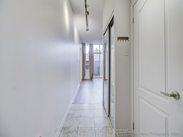 101 - 2772 Keele St