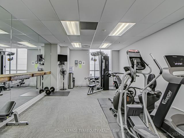 101 - 2772 Keele St