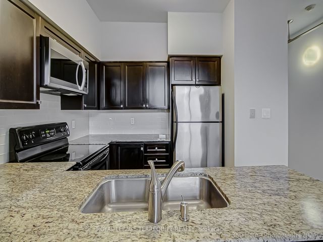 101 - 2772 Keele St