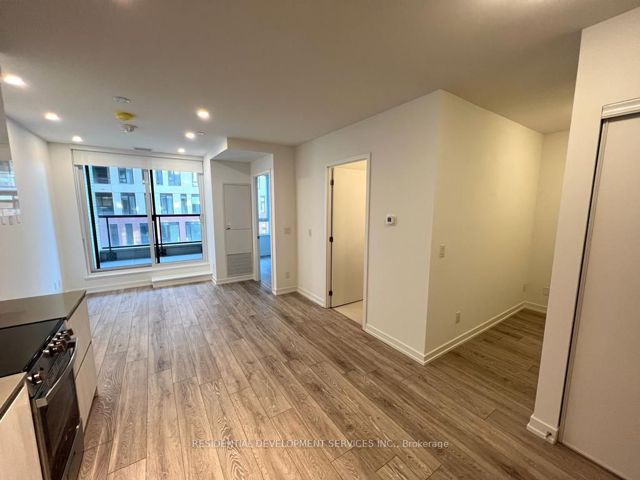 305 - 3100 Keele St