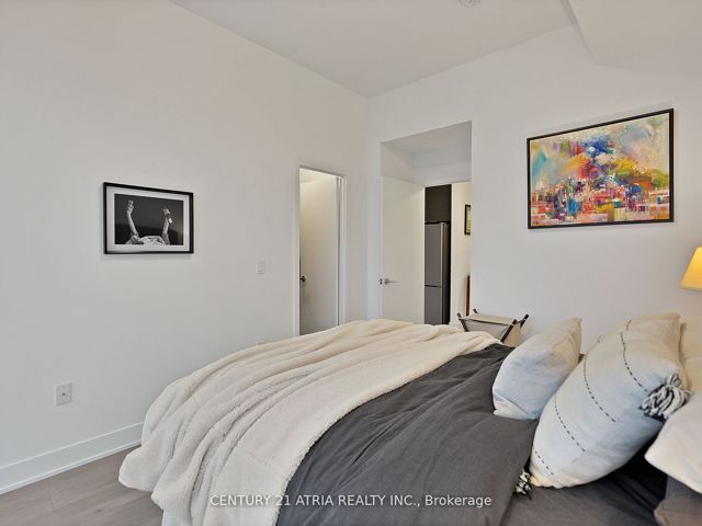 5210 - 30 Shore Breeze Dr