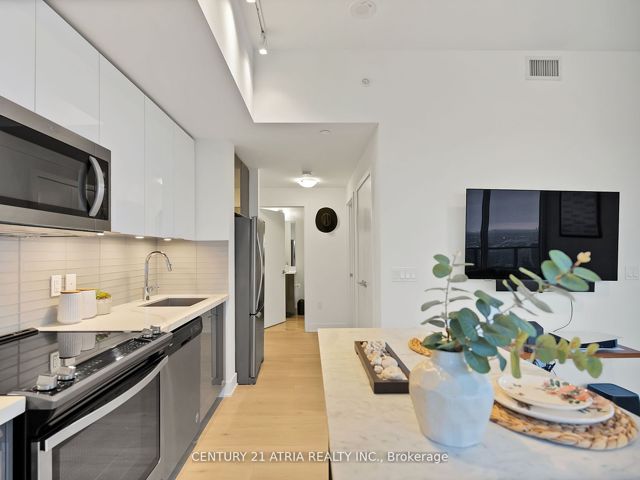 5210 - 30 Shore Breeze Dr