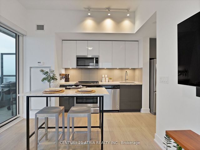 5210 - 30 Shore Breeze Dr