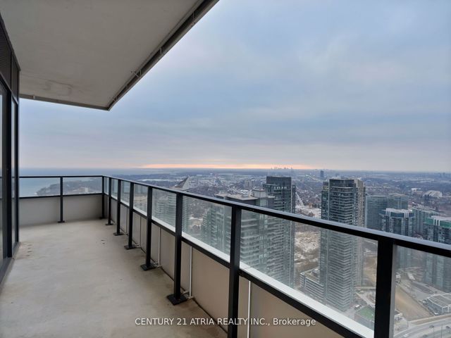 5210 - 30 Shore Breeze Dr
