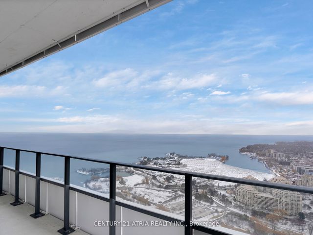 5210 - 30 Shore Breeze Dr