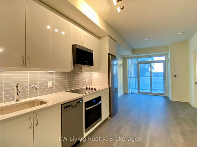 1207 - 38 Annie Craig Dr