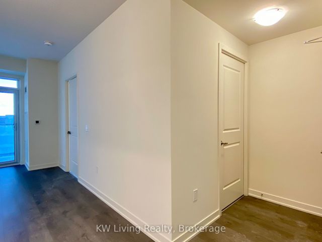 1207 - 38 Annie Craig Dr