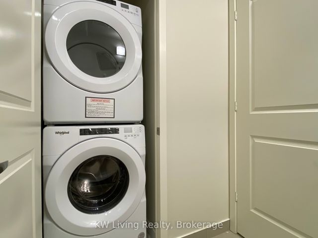 1207 - 38 Annie Craig Dr