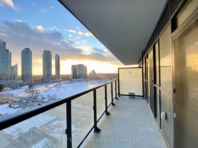 1207 - 38 Annie Craig Dr