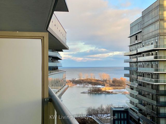1207 - 38 Annie Craig Dr