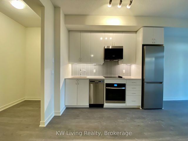 1207 - 38 Annie Craig Dr