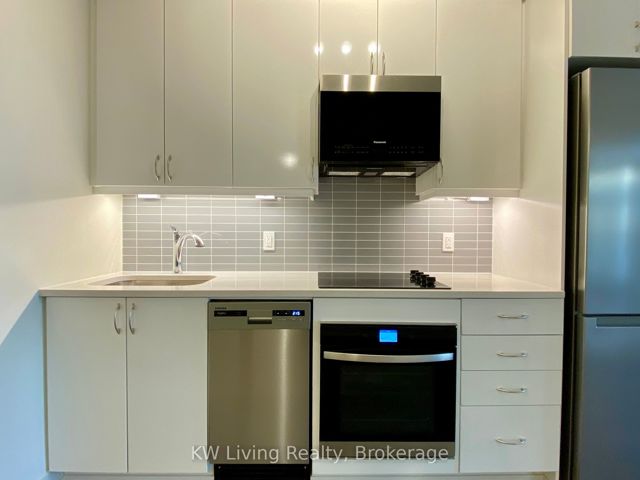 1207 - 38 Annie Craig Dr