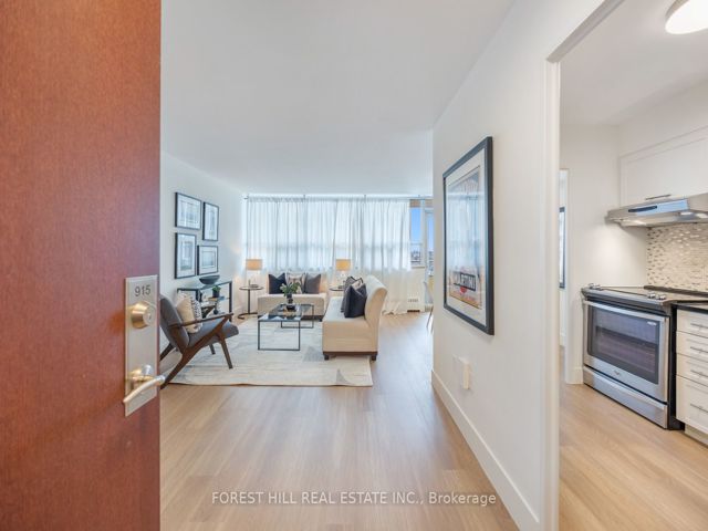 915 - 360 Ridelle Ave
