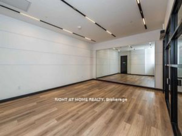 509 - 60 George Butchart Dr