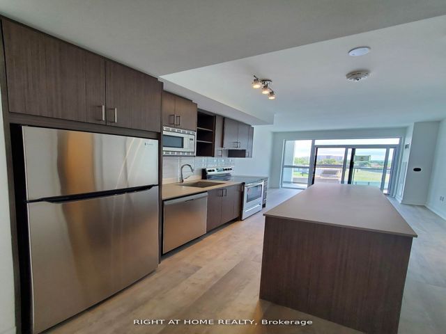 509 - 60 George Butchart Dr