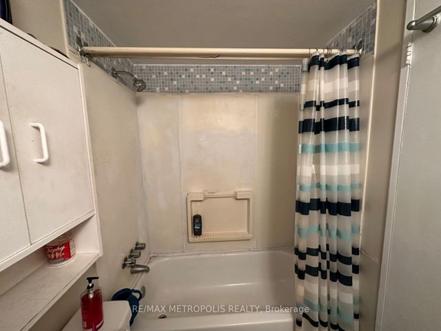 2203 - 380 Dixon Rd