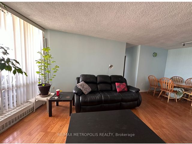 2203 - 380 Dixon Rd